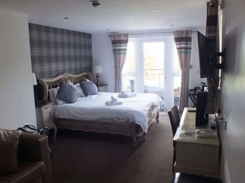 The Complete Guide to Family Rooms at The Windmill Inn: Your Perfect Somerset Retreat